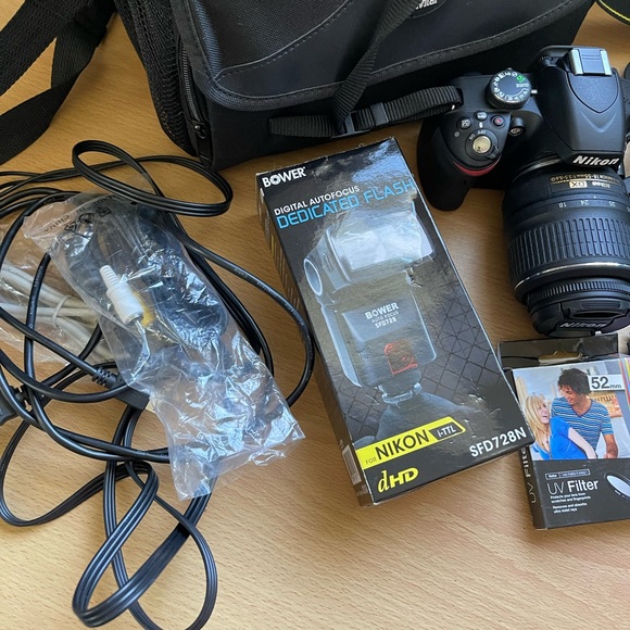 Nikon Digital Camera D3200 - Picture 3 of 16